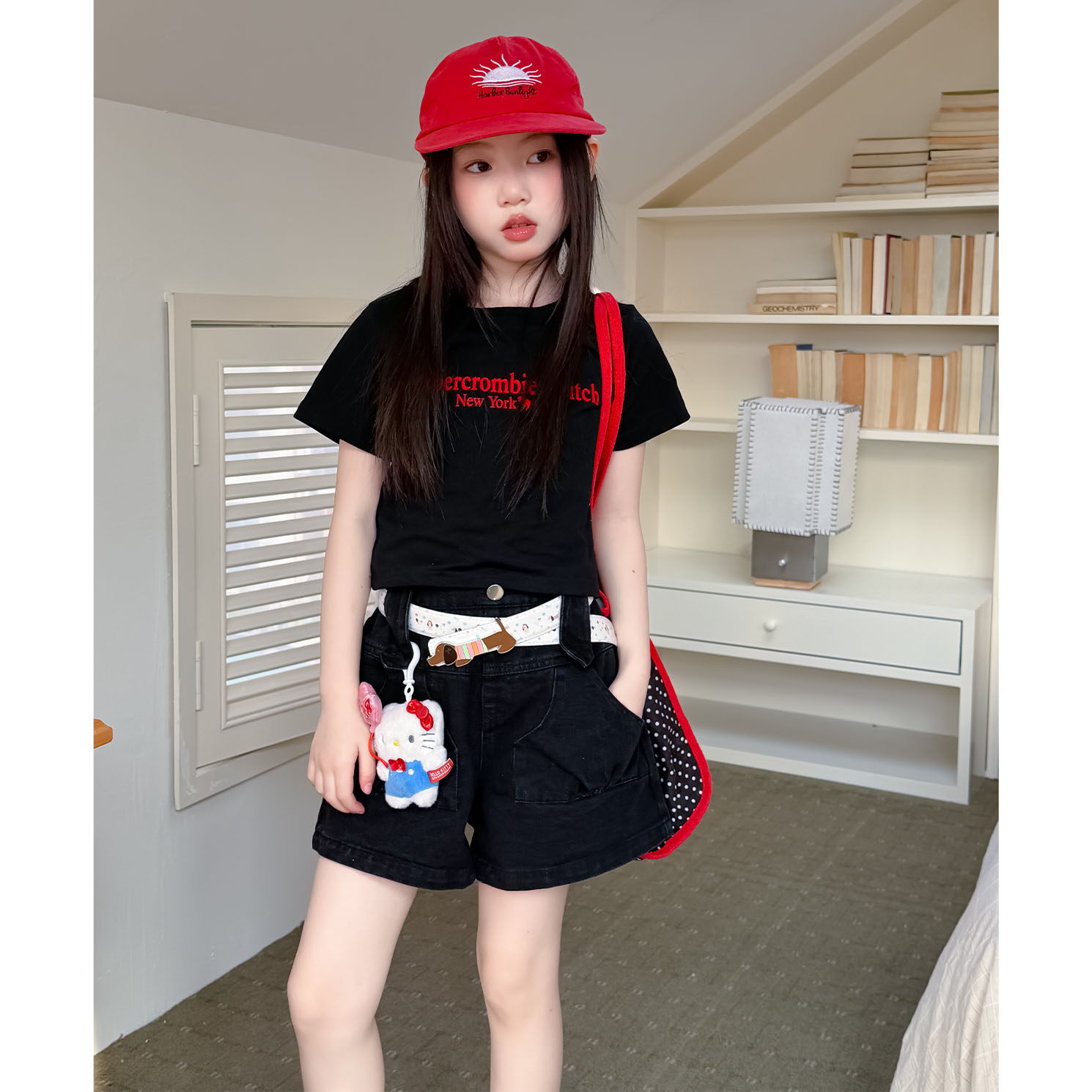 韩版女童夏季黑色字母短袖T恤牛仔短裤2件套装2026夏季新洋气潮范