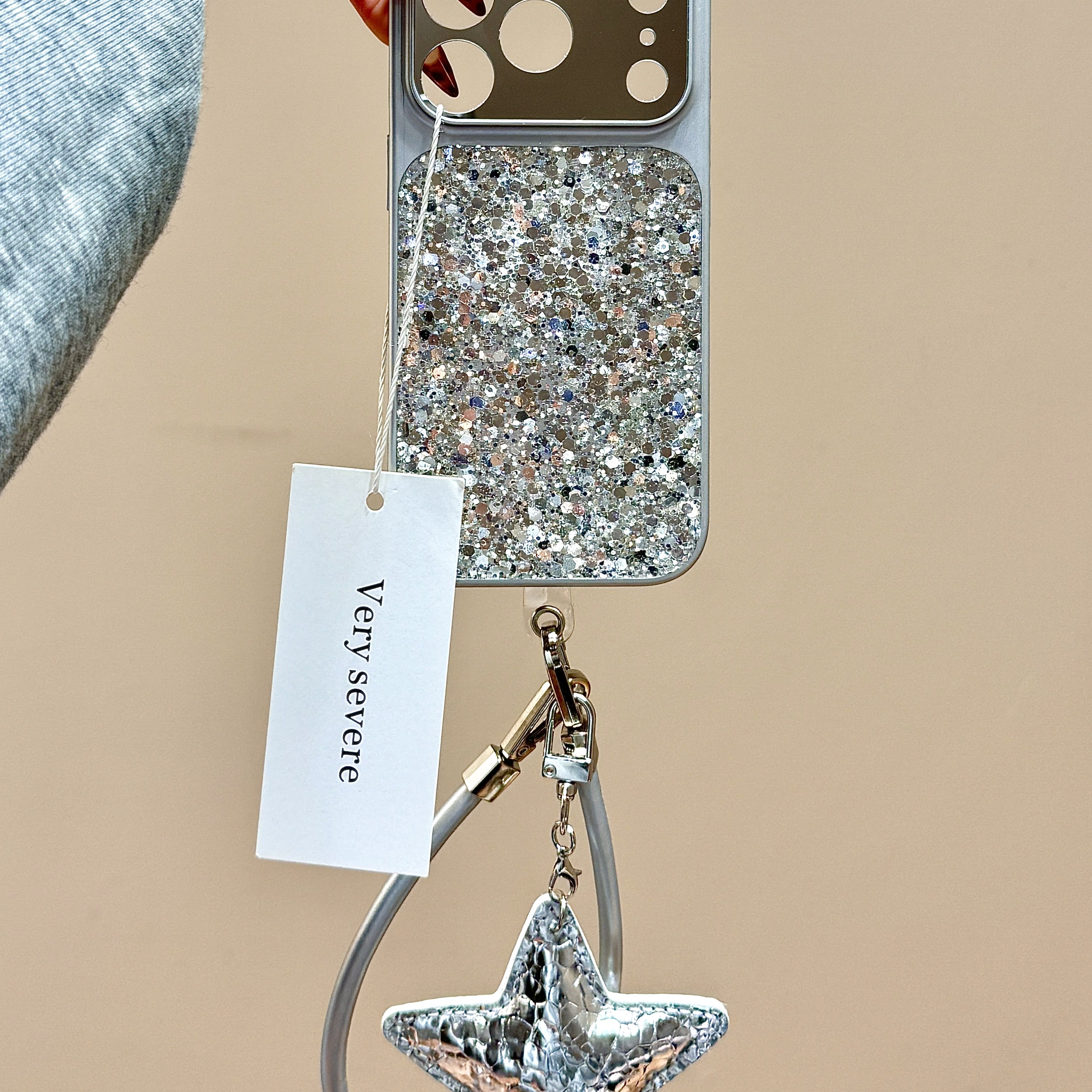 高级感银底亮片闪粉挂件手拎绳适用苹果17promax手机壳iphone16新款15pro女款14pm全包保护壳