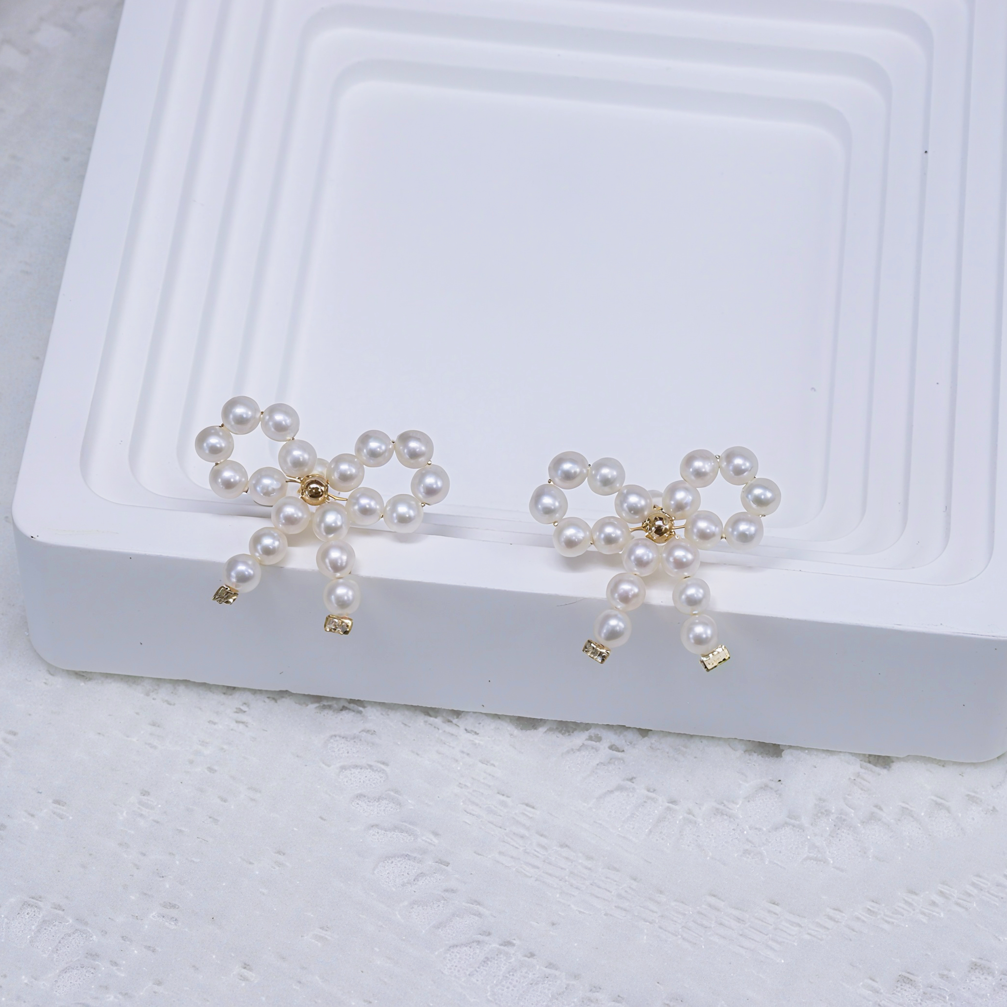 极强光天然淡水珍珠耳钉18K金蝴蝶结耳饰甜美诸暨小米珠耳环