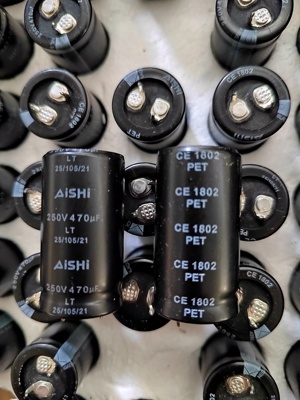 AISHI艾华电解电容250V 470UF 体积：22*40mm