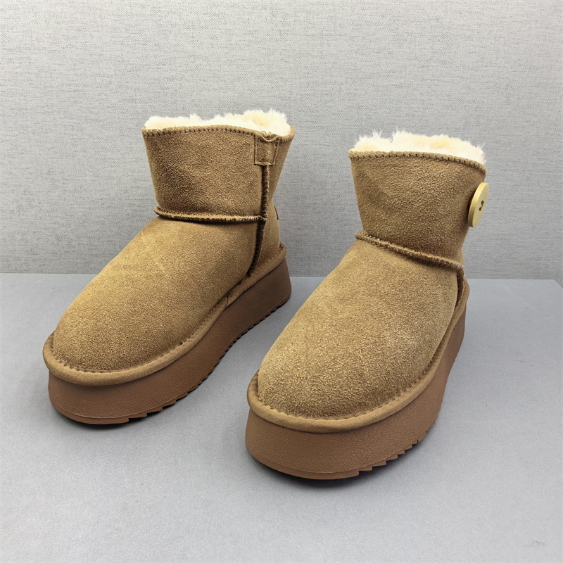 2025冬季新款时尚女鞋潮流厚底轻便运动休闲跑步鞋真皮磨砂皮短靴