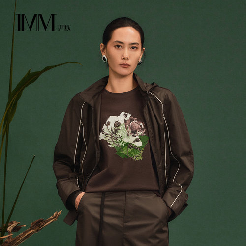 IMM尹默早秋细绒棉珠片绣T恤女