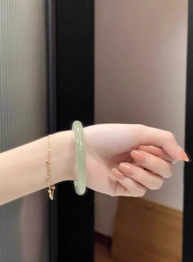 仿和田玉青白玉冰种晴水手镯