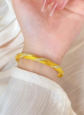 古法黄金色编织麻花点钻手镯女99