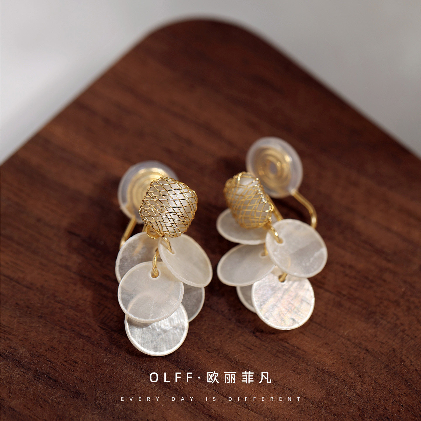 无痛耳夹薄贝小圆片吊坠猫眼耳钉