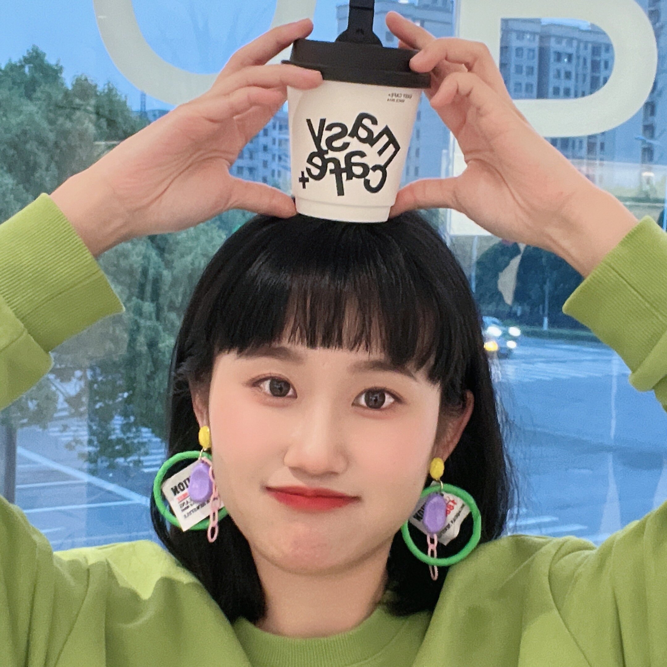 古鳗鱼小众设计绿色圆圈耳环英文