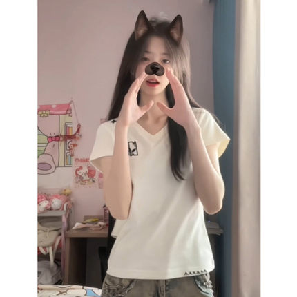 纯欲白色正肩V领短袖t恤女夏季2025新款修身显瘦收腰辣妹短款上衣