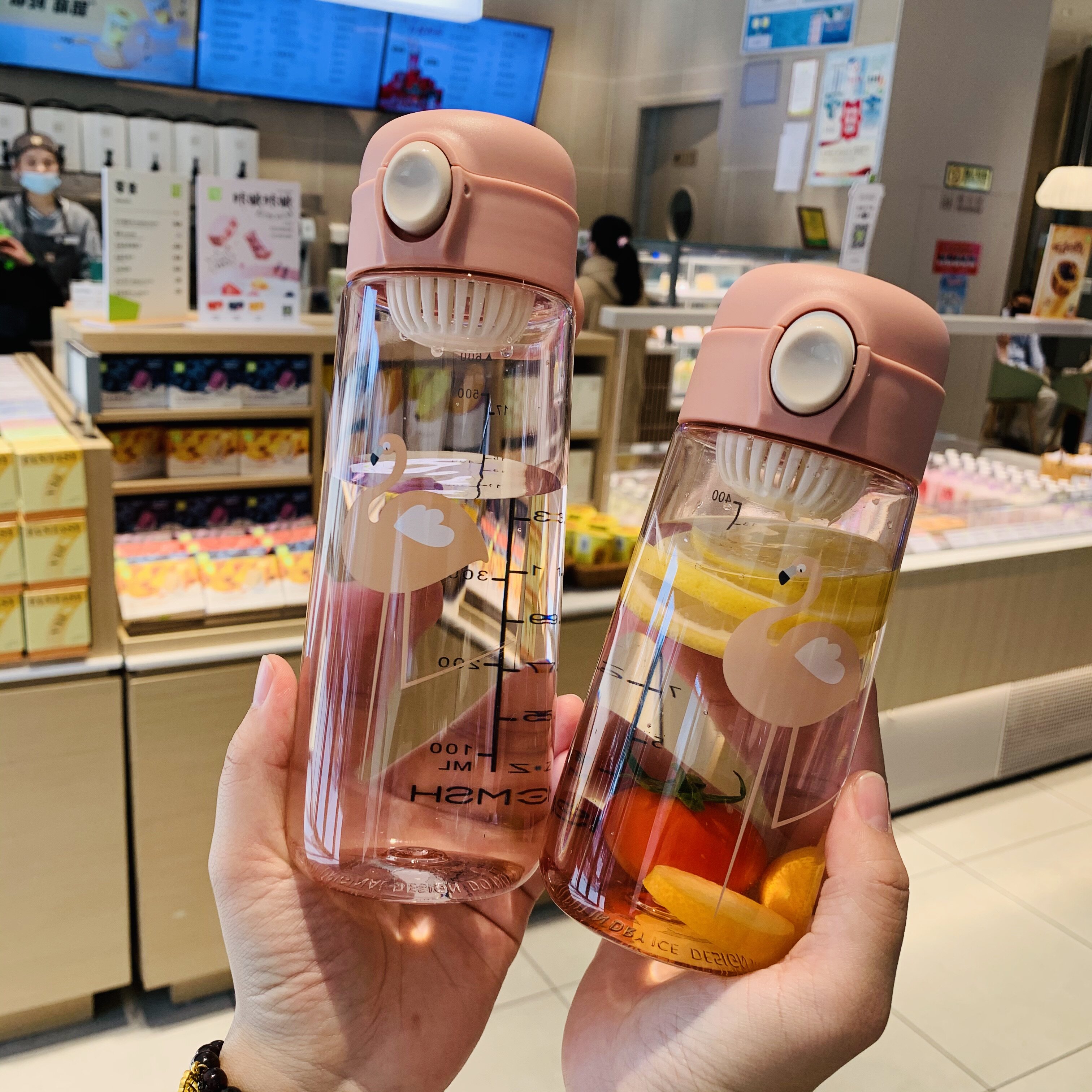 cmsh草莓生活水杯600ml塑料直饮杯休闲杯子女高颜值学生男用可爱