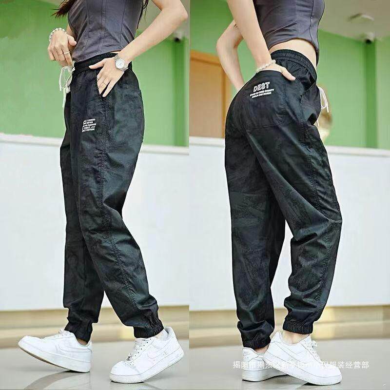 运动裤子女士春夏季薄款宽松束脚休闲裤显瘦时尚潮流冰丝迷彩长裤