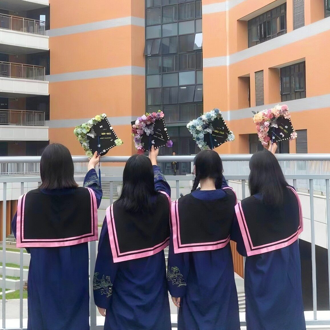 一路生花！簪花学士帽手