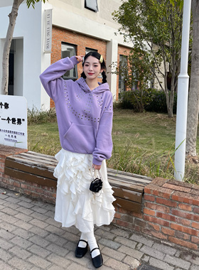 le rouge周美美  柔美朋克紫色金属铆钉设计连帽宽松加绒卫衣