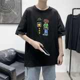 黑色