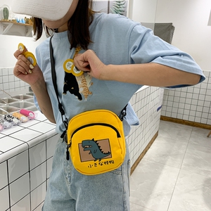 B1865网红包女包新款21洋气牛津包女迷你时尚单肩斜挎包带挂件图片