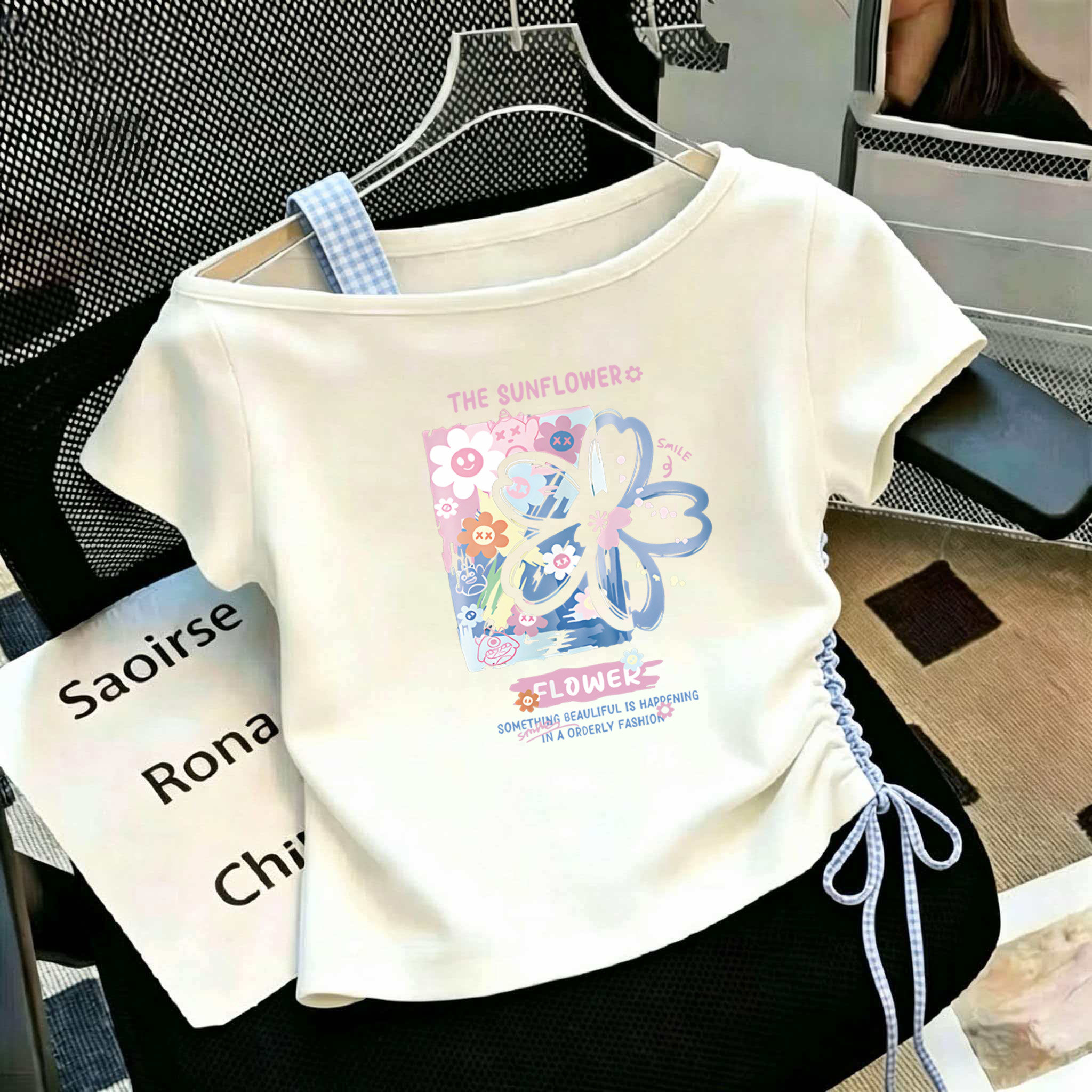 女童短袖t恤斜肩收腰夏季中大童装可爱风设计感露肩吊带上衣ins
