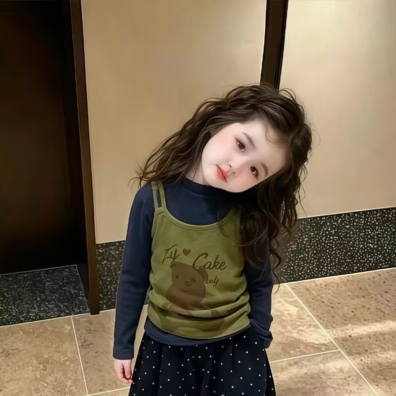 女宝秋季小熊背心波点萝卜裤套装