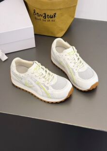 茵茵家2026春秋新款欧洲站真皮百搭时尚学院风德训鞋女平底休闲鞋