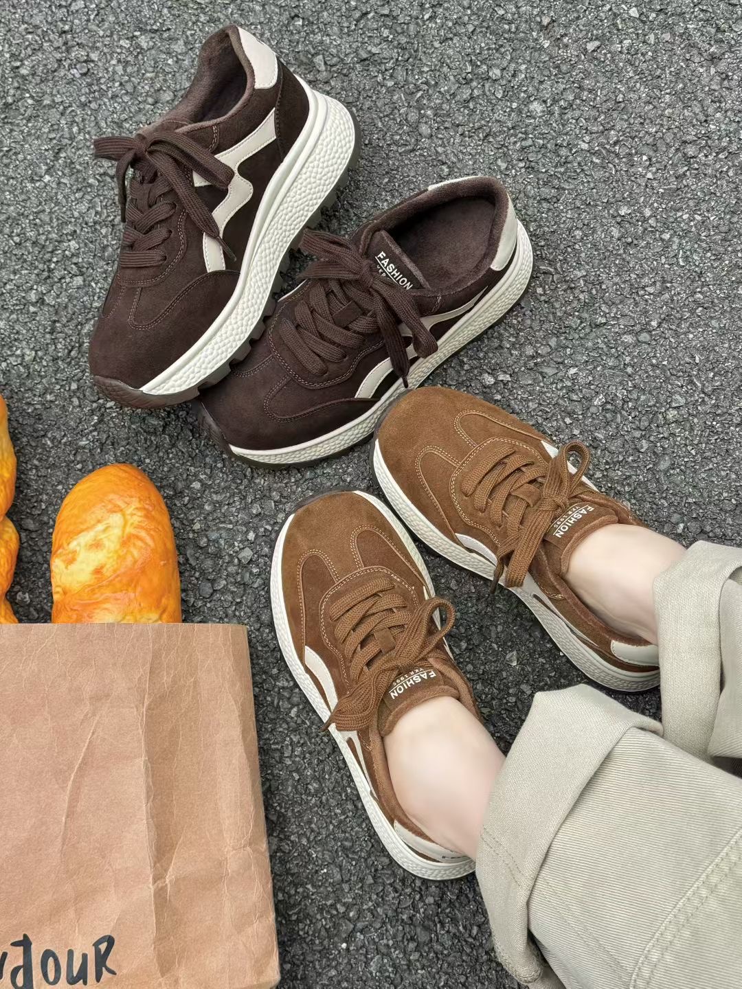 茵茵家2025秋冬新款欧货牛皮圆头软底加绒保暖德迅鞋女休闲运动鞋