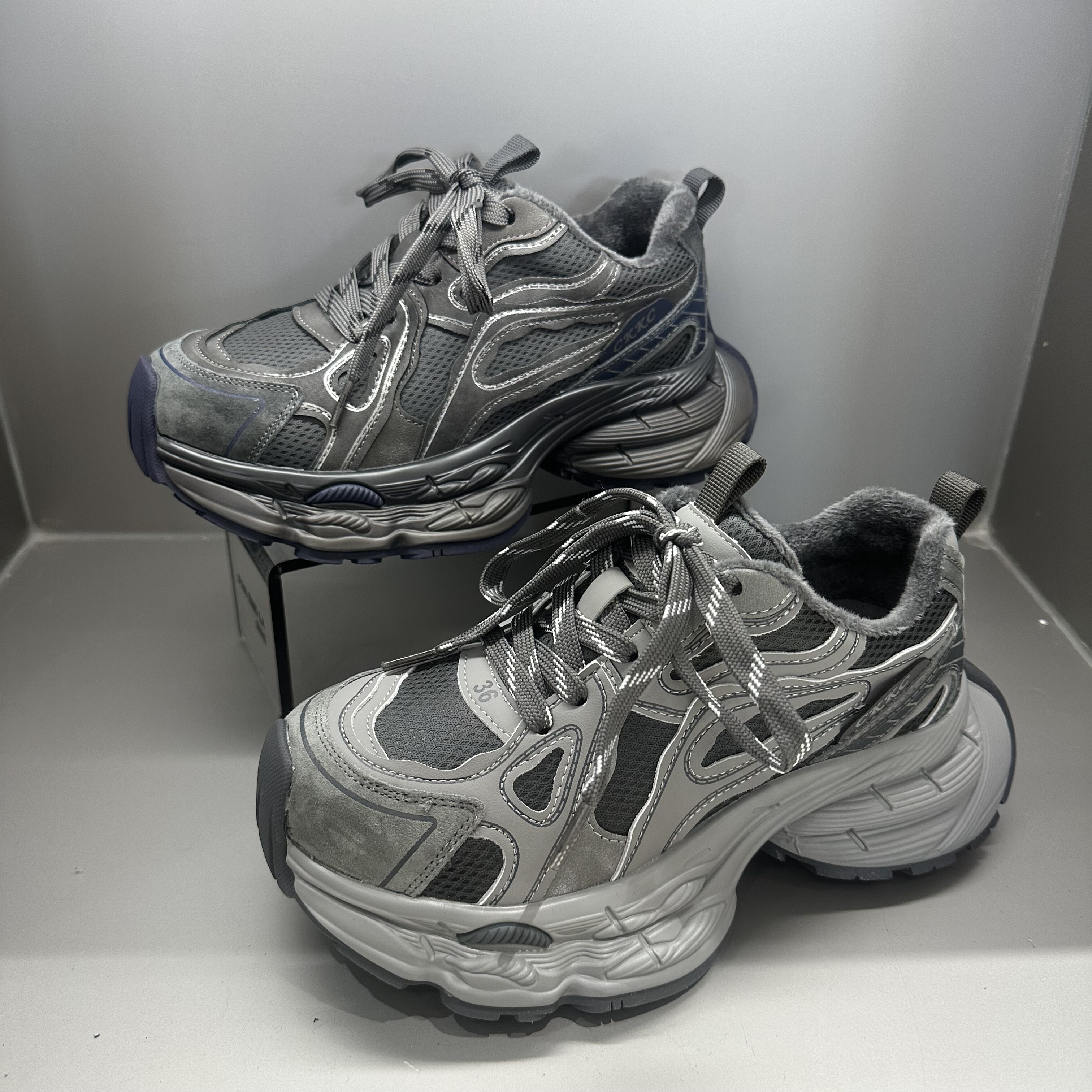 茵茵家牛皮加绒厚底保暖老爹鞋女2025秋冬百搭显脚小休闲运动鞋潮