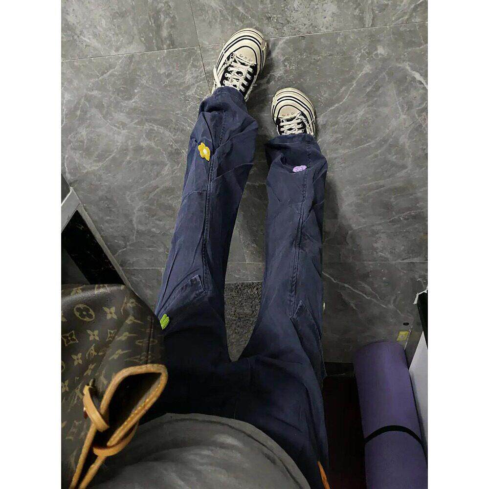 韩版蓝色花瓣刺绣水洗chic牛仔裤春季高街弯刀裤子工装直筒裤男款