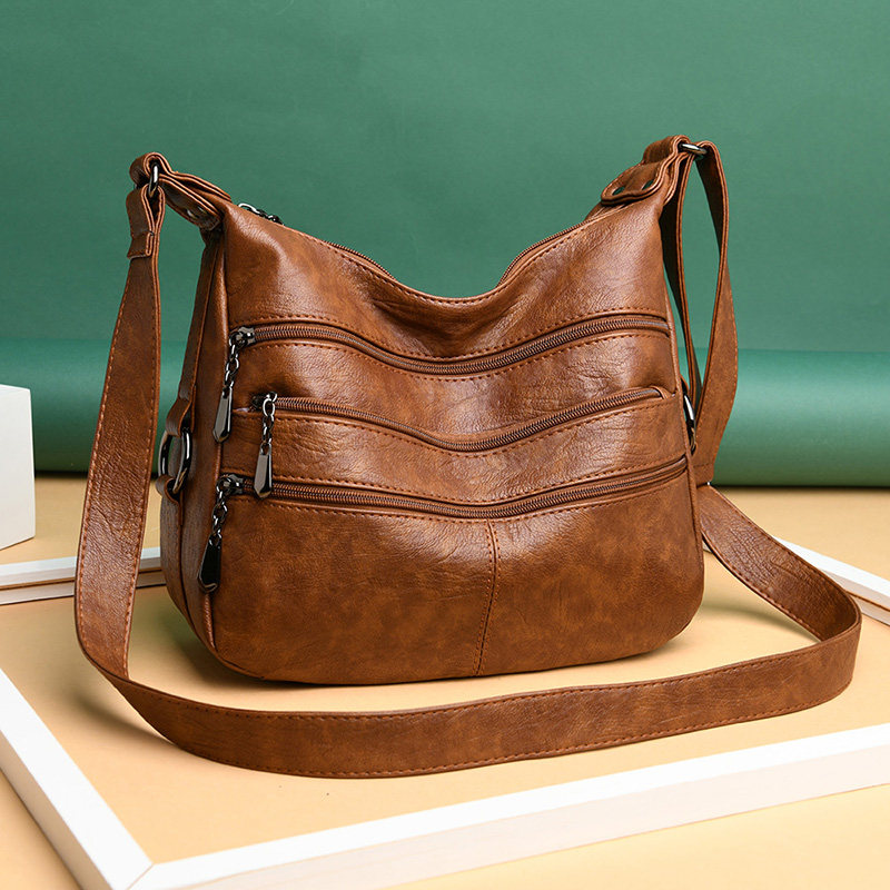 真皮女士包包2021新款潮牛皮女包中年妈妈包软皮百搭女单肩斜挎包