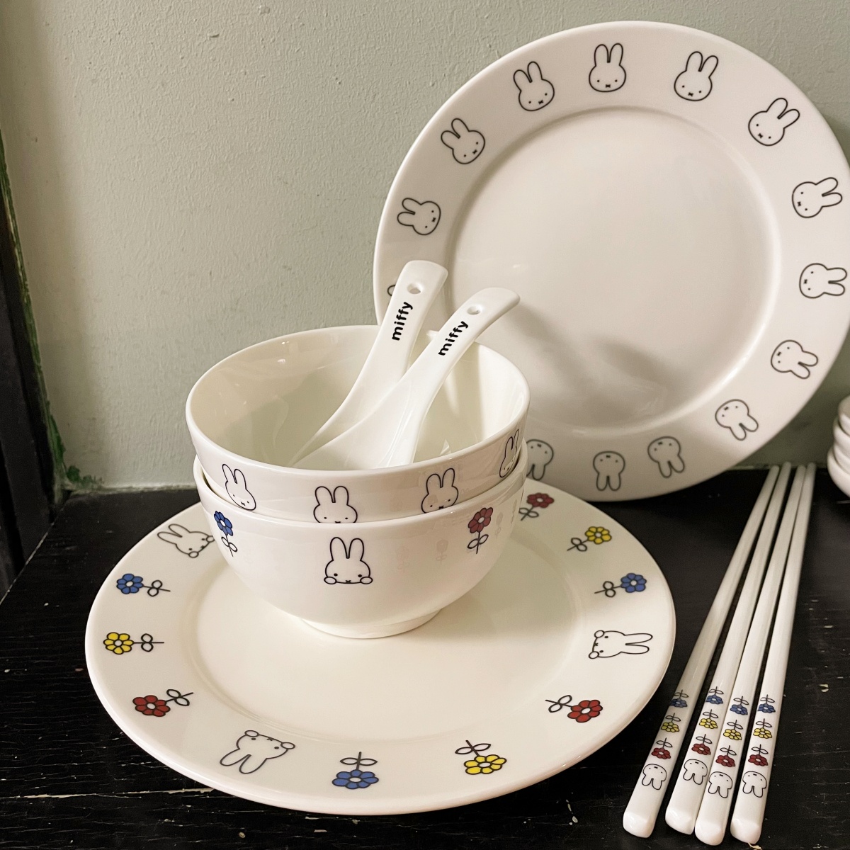 耐高温米菲兔兔陶瓷家用餐具卡通小兔子8寸圆盘米饭碗筷子小勺子