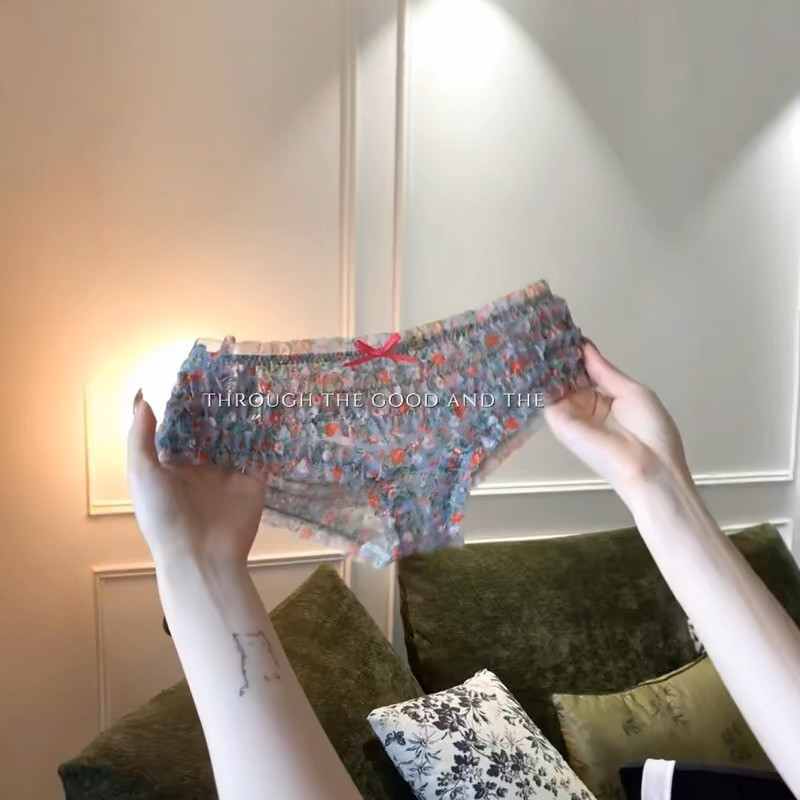 莫奈小花苦茶子~真的绝美~碎花真的超级纯欲少女~和春夏超级适配~