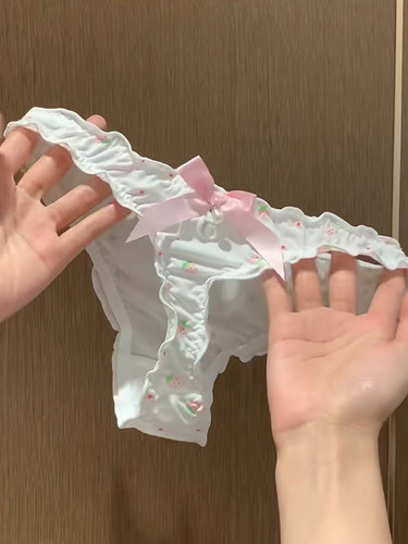 粉嫩蝴蝶结~少女心满满的一条性感纯欲低腰内裤~珍珠吊坠超有情调