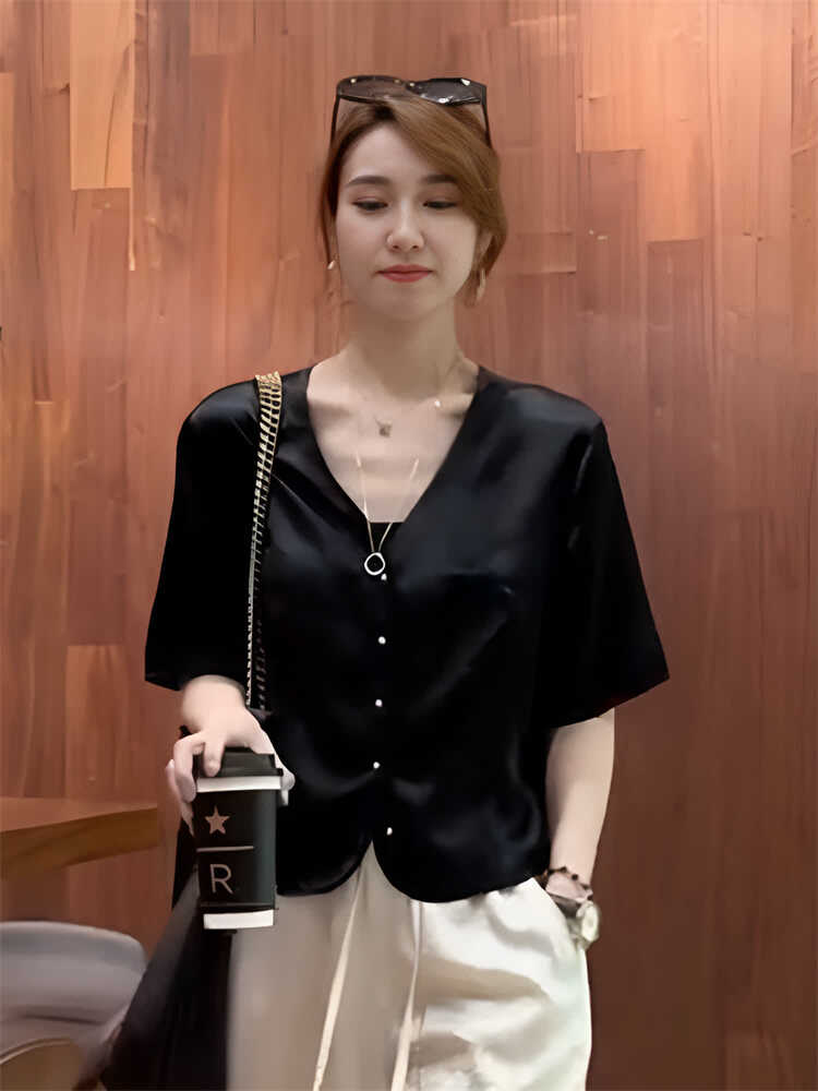 黑色醋酸缎面短袖衬衫女夏