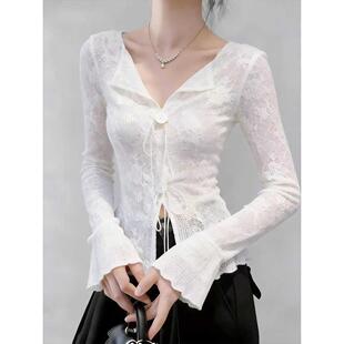 法式甜辣妹白色系带修身蕾丝打底衫女内搭设计感秋冬喇叭长袖上衣