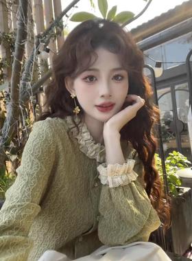 小清新绿色花边圆领长袖衬衫女2025年秋季新款小众不撞款绝美上衣