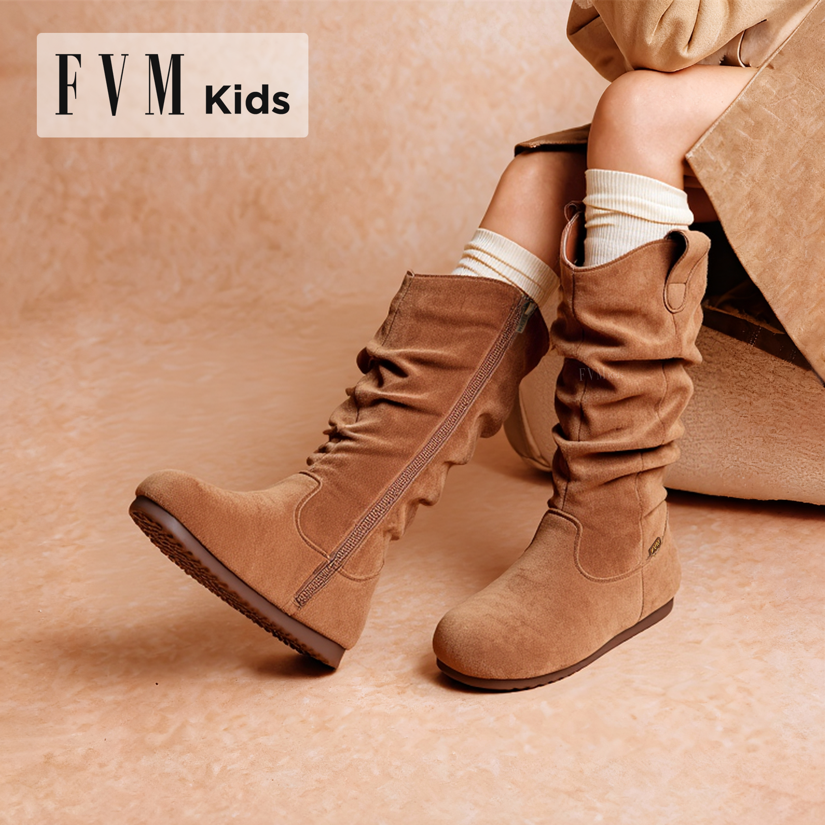 女童鞋子儿童马丁靴子新款2026冬季加绒洋气堆堆勃肯皮靴高筒长筒