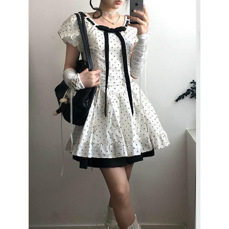 日系甜美小个子波点连衣