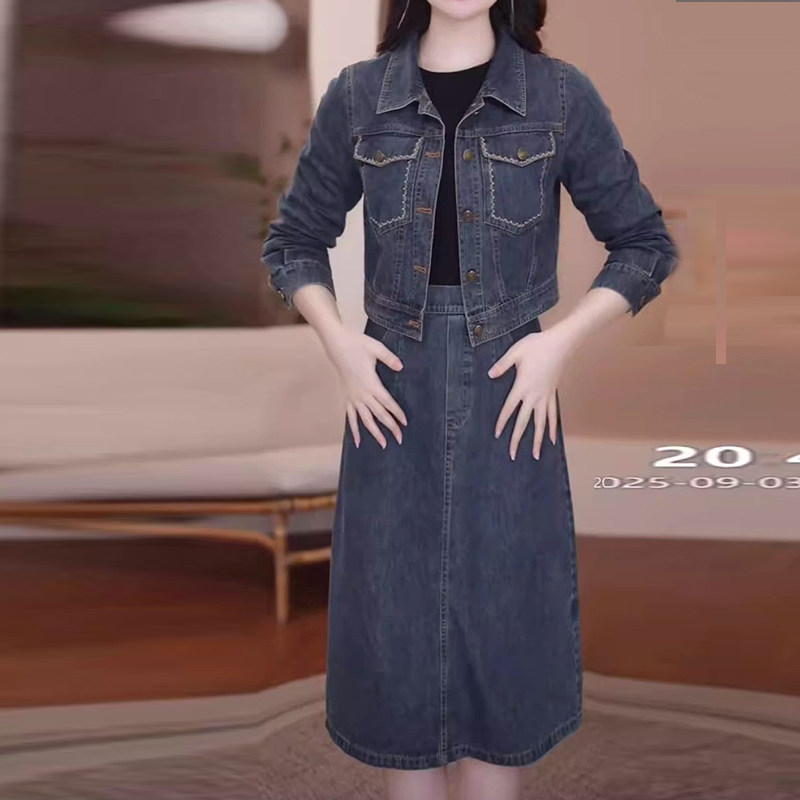 春秋款洋气两件套连衣裙女2026年秋装新款高级感妈妈牛仔套装裙子
