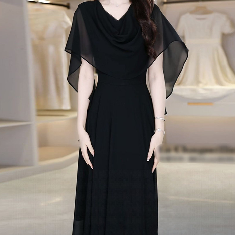 黑色时尚气质高端连衣裙优雅2025夏季设计新款显瘦不规则礼服裙子
