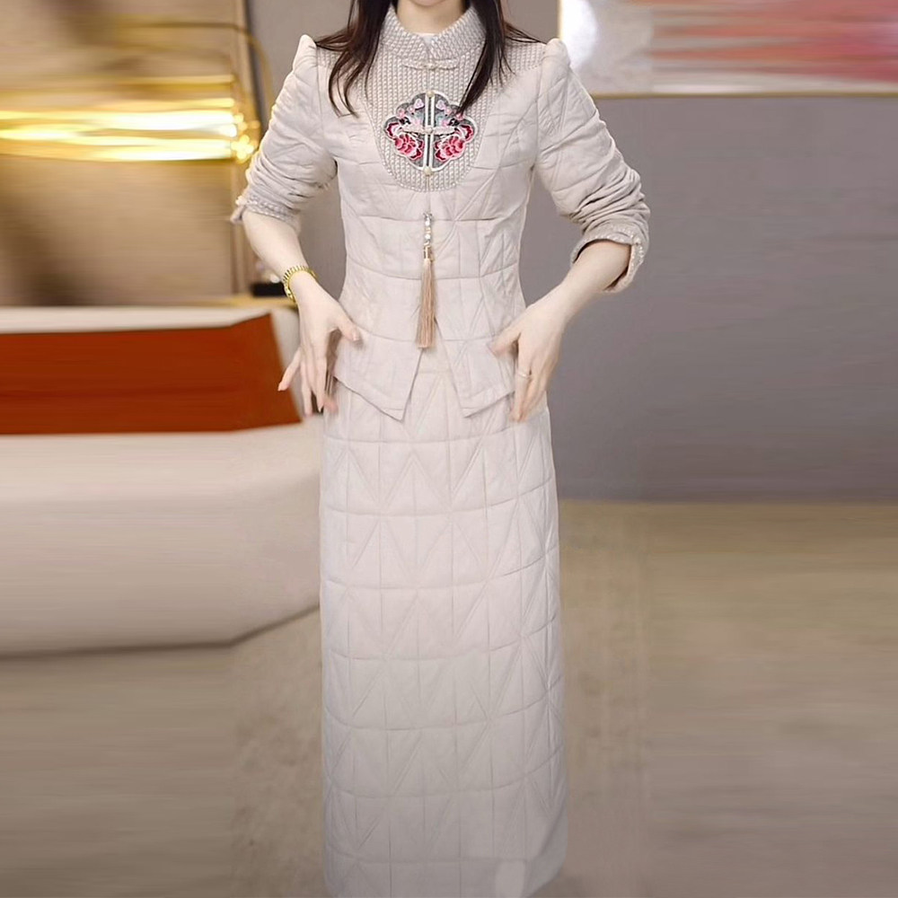 精致夹棉上衣搭半身裙女2025年秋冬季修身显瘦减龄中长款保暖套装