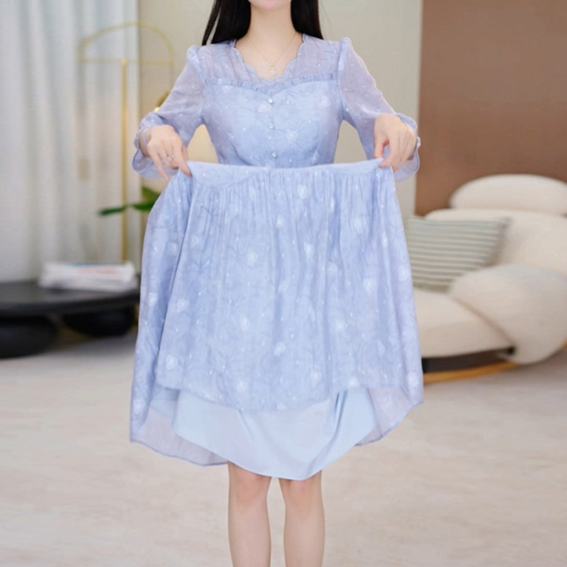 今年流行爆款中袖提花连衣裙女2025春夏新款妈妈气质收腰显瘦裙子