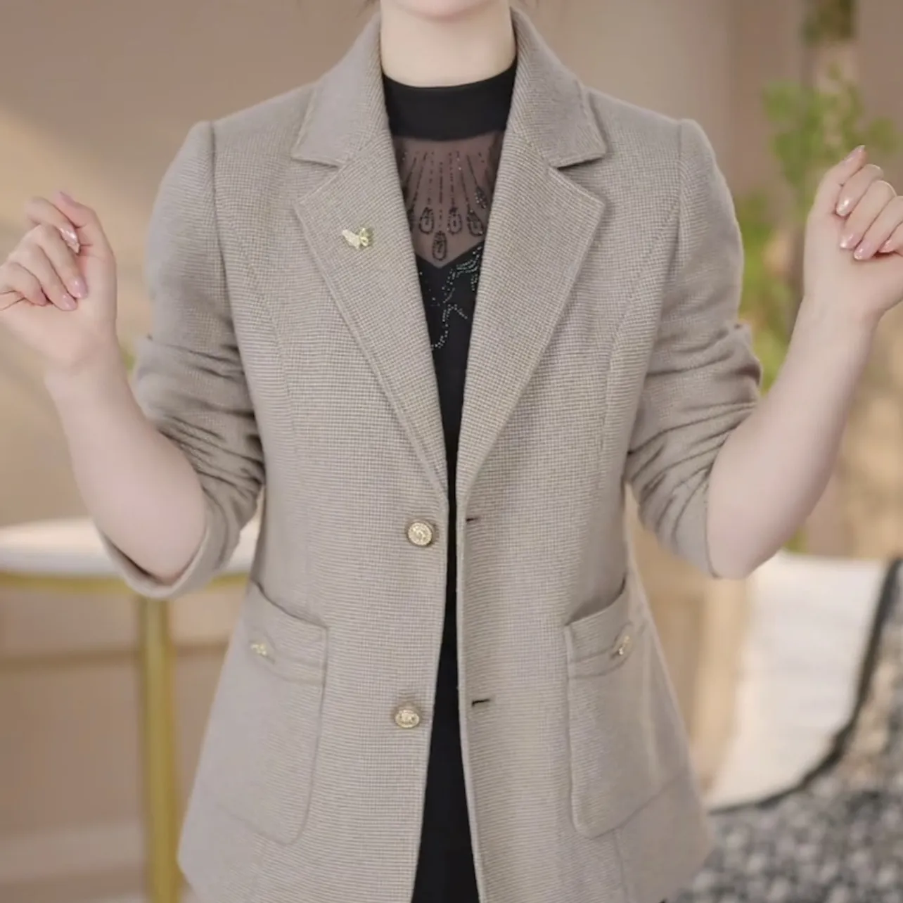 高档软精纺春秋妈妈西装外套新款修身显瘦洋气百搭休闲西服上衣女