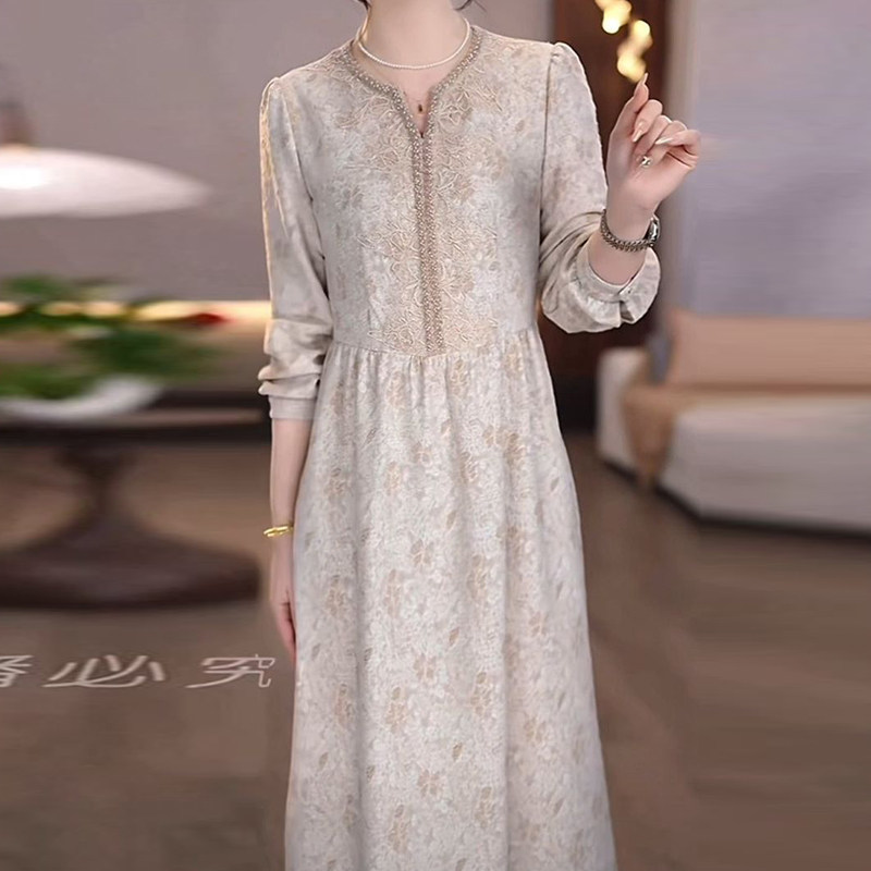 优雅精致风早春长袖连衣裙女春季新款轻奢高级感显瘦减龄气质裙子