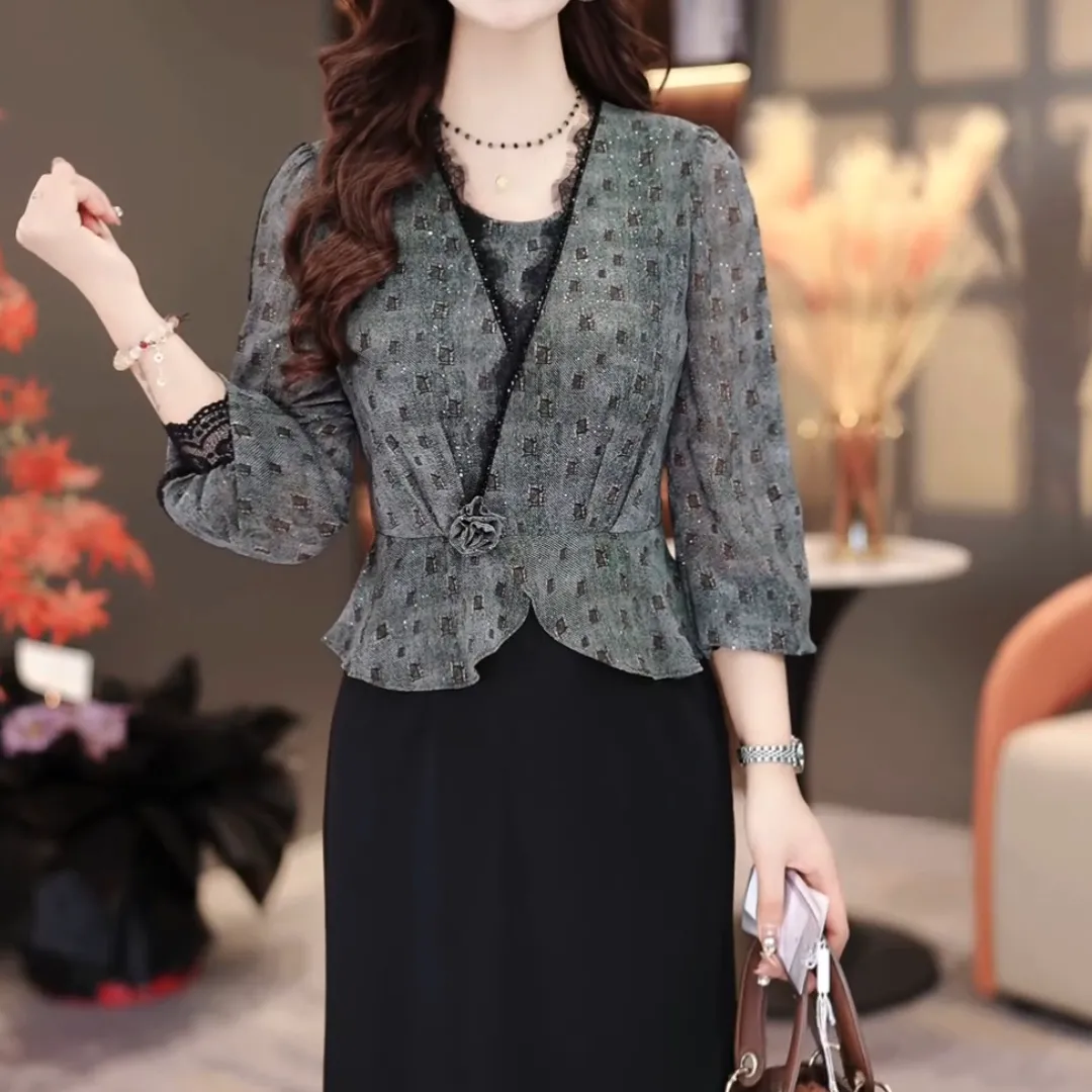 春季显瘦连衣裙女2026新款显瘦修身气韩版遮肚打底裙子爆款简约