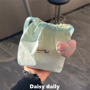 薄荷绿巨清新呀 田园风布艺抽绳收纳袋束口袋小型旅行化妆收纳包