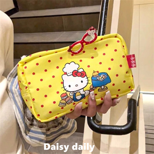 可爱猫咪化妆包女日系卡通波点便携大容量化妆品杂物收纳手拿包