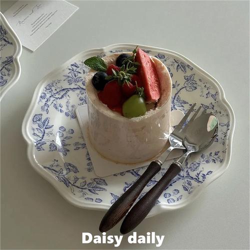 法式国风复古蓝浮雕陶瓷盘餐厅厨房高颜值花边造型甜品拍照早餐盘