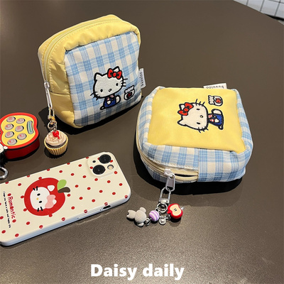 刺绣猫咪小方包女便携2025新款可爱卡通化妆包姨妈巾杂物收纳包