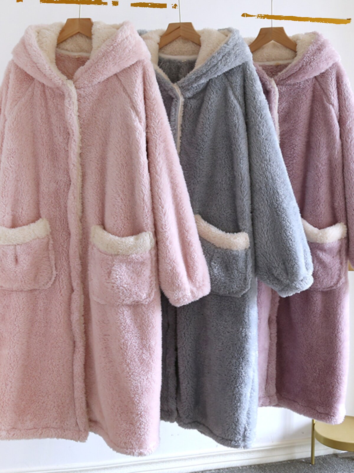 여성 잠옷 가을 겨울 플란넬 목욕 가운 학생 귀여운 긴 후드 대형 산호 벨벳 출산 가운