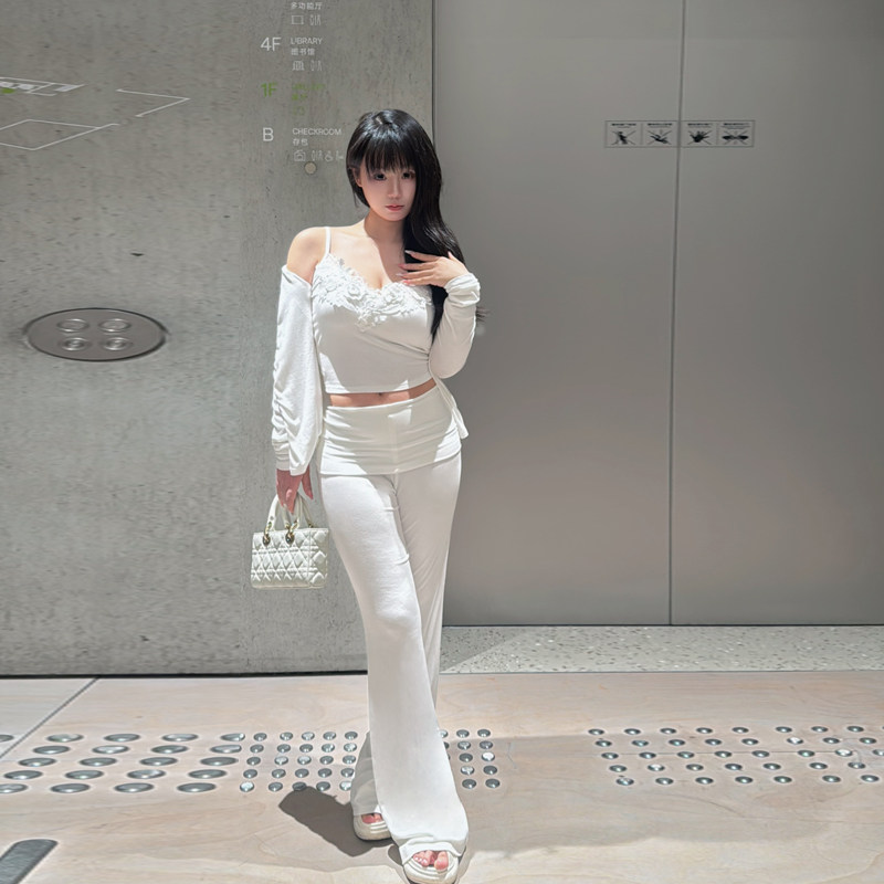 秋季纯欲显瘦白色蕾丝吊带性感套装《琼琼萱萱》辣妹阔腿裤三件套