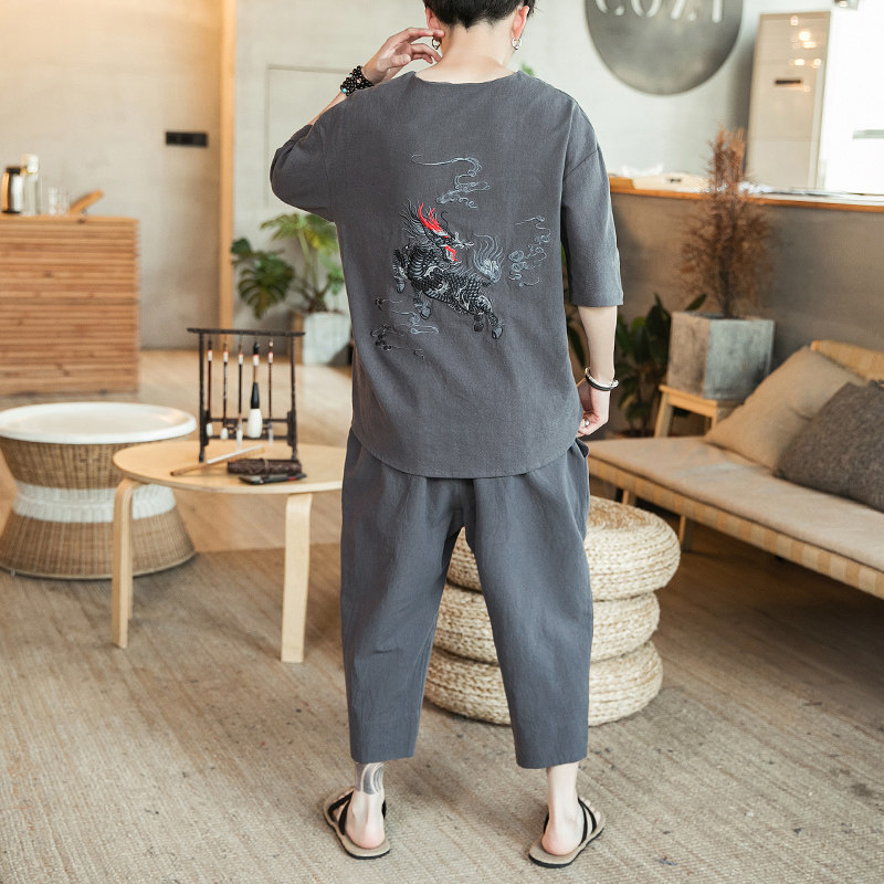 A722*咖啡厅新品2021夏 麒麟刺绣棉麻 T恤+七分裤套装P100图片