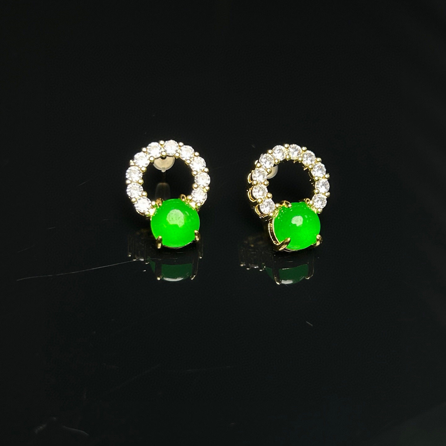 缅甸翡翠色冰种帝王绿蛋面阳绿鸽子蛋耳钉镶嵌款女款耳环耳饰耳坠