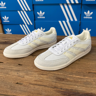 Adidas男女款T头休闲板鞋