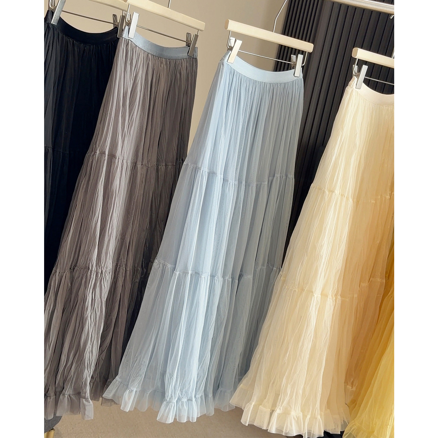 新款纯色网纱拼接半身裙女春秋韩系气质温柔百搭显瘦a字大摆长裙