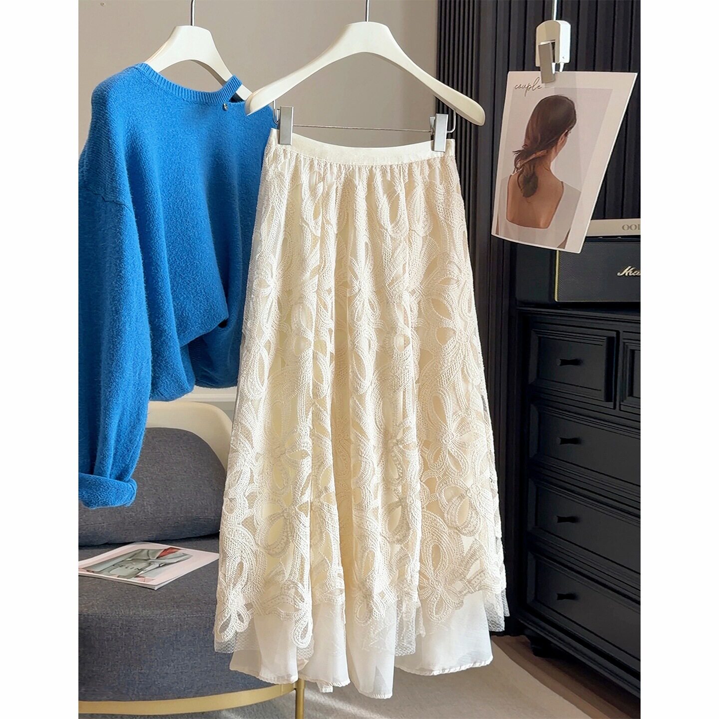 重工花朵刺绣蕾丝半身裙女秋冬2025新款高腰显瘦百搭a字中长裙子